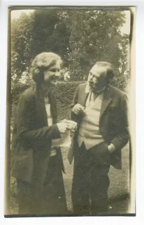 photographie de Joseph Conrad et d'une cousine, à Oswalds