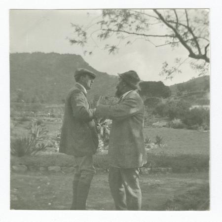 photographie de Théo Van Rysselberghe, portant une casquette, et Paul Signac [?], à Saint-Clair