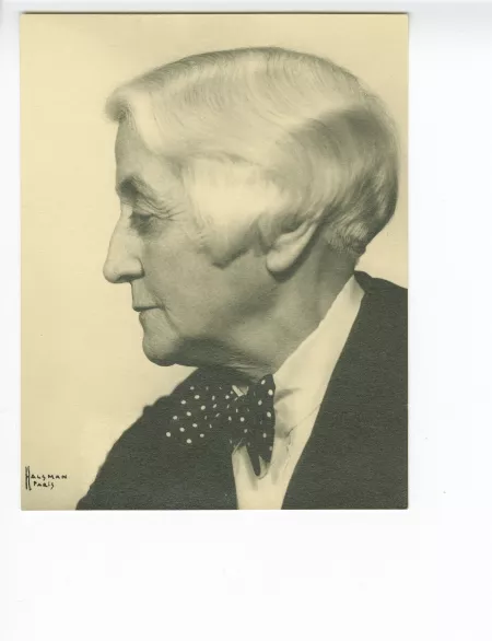portrait photographique en buste de Maria Van Rysselberghe, de profil