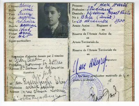 photographie d’une pièce d’identité de Marc Allégret jeune homme