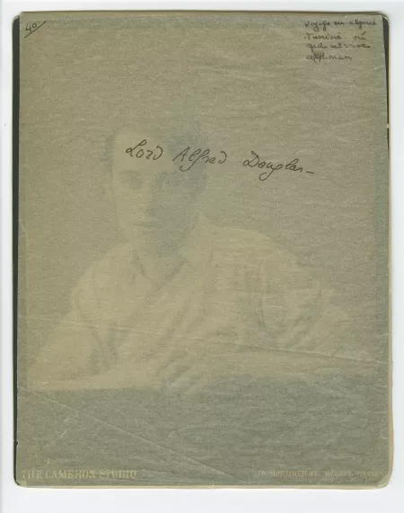 portrait photographique en buste de Lord Alfred Douglas