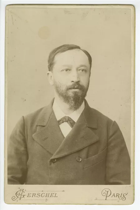 portrait photographique en buste du poète Gustave Kahn