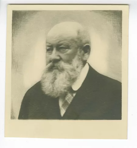 portrait photographique en buste d'Émile Mayrisch