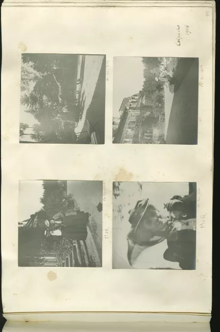 photographie de Maria Van Rysselberghe, à gauche, et Aline Mayrisch, en visite au château de Colpach