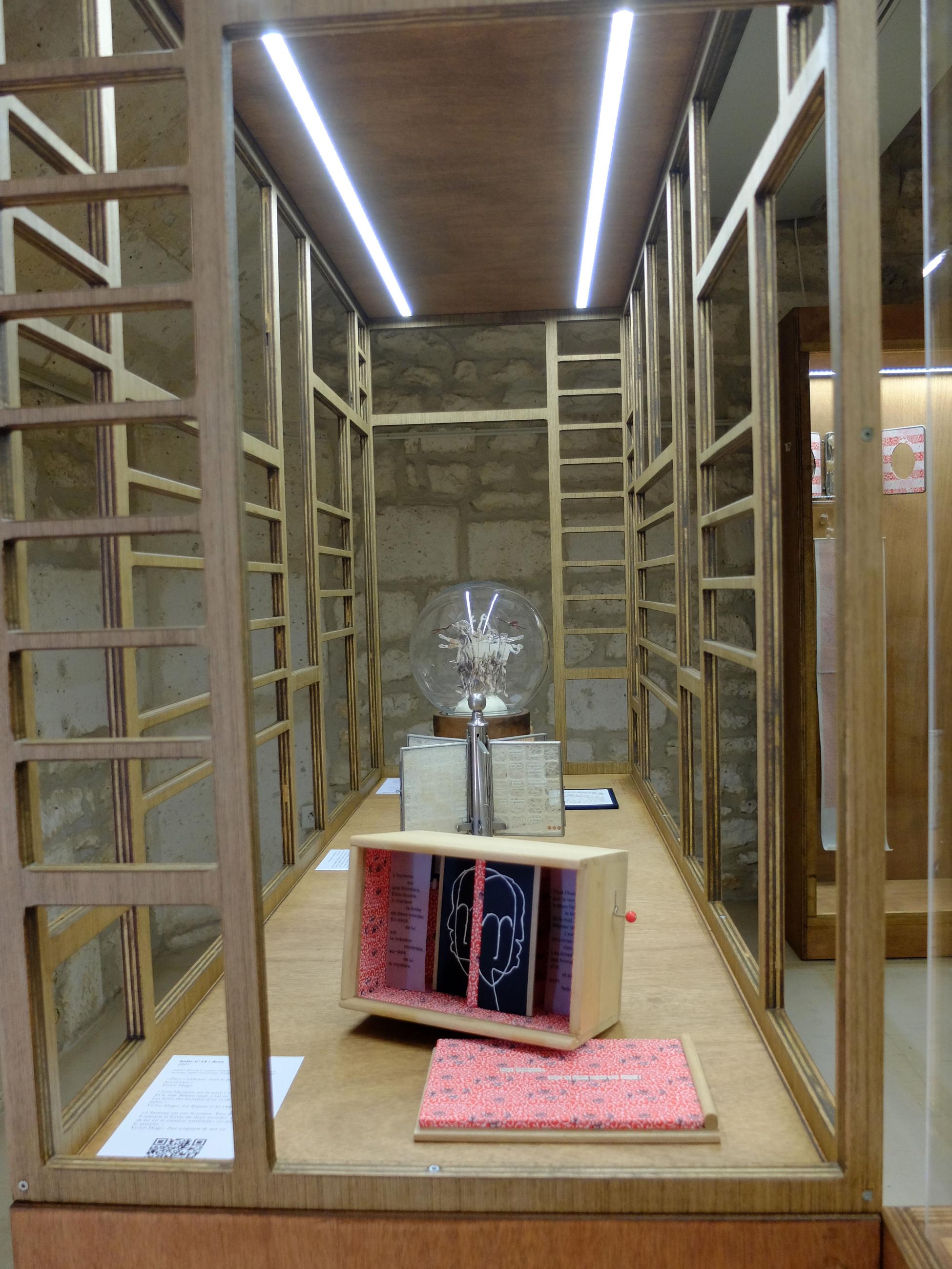 Installation de l'exposition de Juliette Solvès à Angoulême