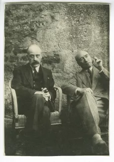 photographie d’André Gide, fumant, et Charles Du Bos, août 1929