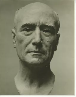 photographie du buste en argile d'André Gide par le sculpteur américain Jo Davidson (1931), de face