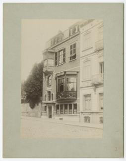 Photographie de la maison de Théo Van Rysselberghe, construite par son frère Octave, rue de l’Abbaye à Ixelles