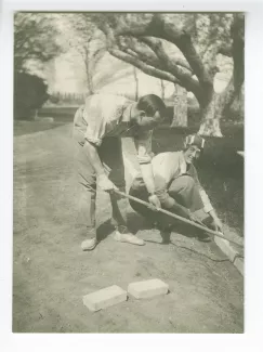 photographie d'André Allégret et Ethel Whitehorn, à la Bastide Franco, avril 1922