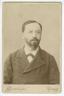 portrait photographique en buste du poète Gustave Kahn