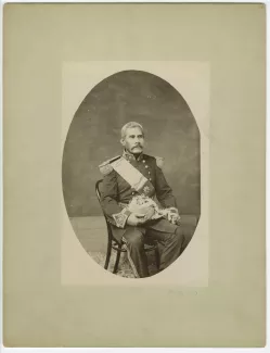 portrait photographique en buste de Malietoa Laupepa, roi de Samoa de 1860 à 1898