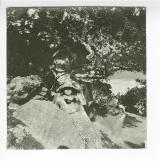 photographie de Marie-Thérèse Muller, Daisy Weber et une troisième jeune femme, été 1913