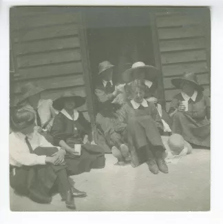 photographie d'un groupe d'élèves de l'école d'horticulture