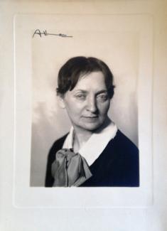 portrait photographique en buste de Marie Closset