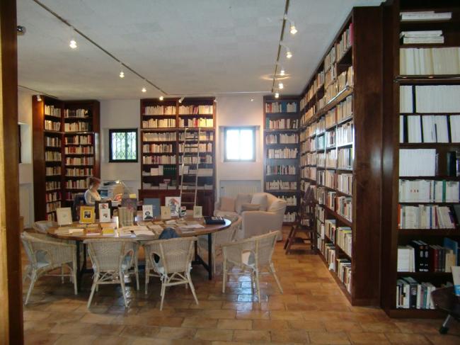 Bibliothèque des Treilles
